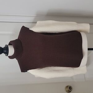 J.ING Cream & Brown Colorblock Cold Shoulder Turtleneck Sweater.  Exc. Cond.